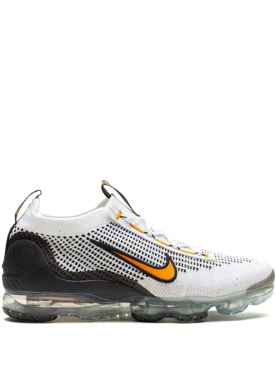 Nike Air Vapormax 2021 Flyknit "white Kumquat" Sneakers In Weiss
