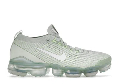 Pre-owned Nike Air Vapormax Flyknit 3 (women's) Sneakers In Jade Aura/pistachio Frost/ghost Green