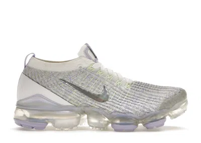 Pre-owned Nike Air Vapormax Flyknit 3 (women's) Sneakers In True White/barely Volt