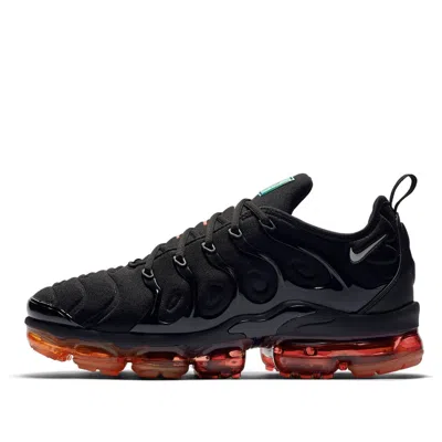 Nike Air Vapormax Plus Sneakers In Black