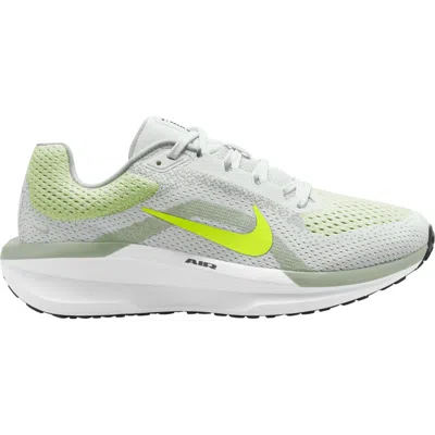 Nike Air Winflo 11 Running Shoe In Summit White/cyber/jade