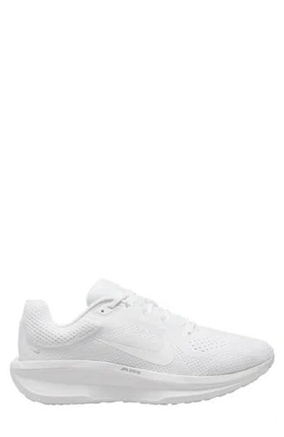 Nike Air Winflo 11 Running Shoe In White