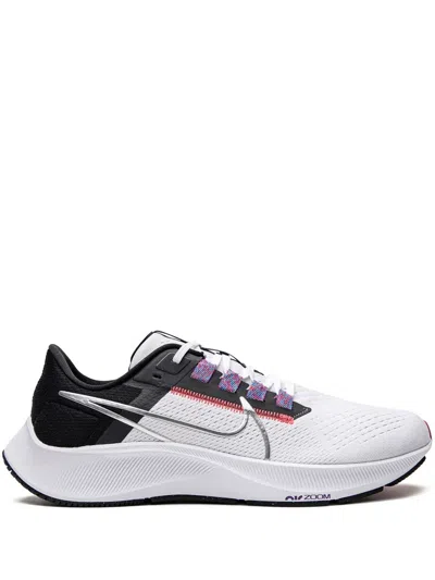 Nike Air Zoom Pegasus 38 Sneakers In Weiss