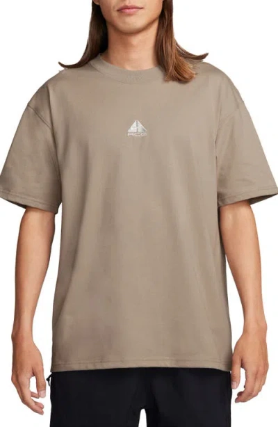 Nike All Conditions Gear Lung Embroidered T-shirt In Khaki