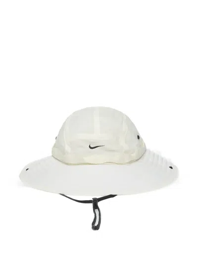 Nike Apex Dri-fit Bucket Hat In White