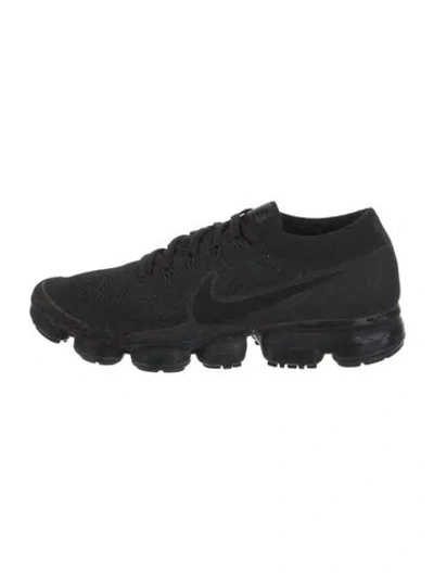Pre-owned Nike Athletic Sneakers In Black