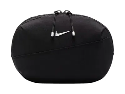 Pre-owned Nike Aura Crossbody 2l Bag In Black/matte Silver