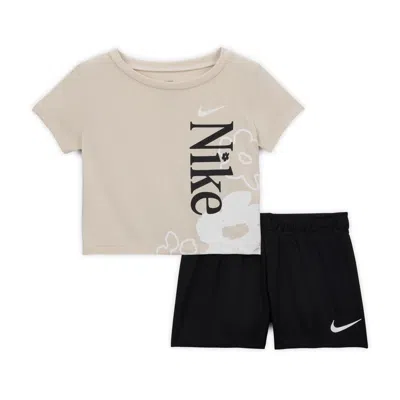 Nike Baby (12-) Wild Flower T-shirt And Mesh Shorts Set In Black