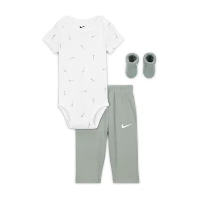 Nike Baby 3-piece Bodysuit And Waffle Pants Set In Green