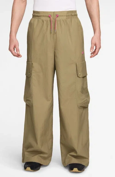 Nike Baggy Cargo Pants In Brown