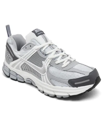 Nike Big Kid's Vomero 5 Casual Sneakers From Finish Line In Pure Platinum/metallic Silver