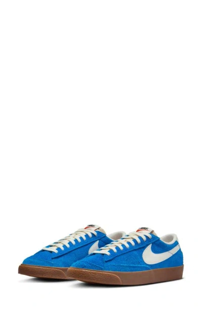Nike Women's Blazer Low '77 Vintage Shoes In Blue