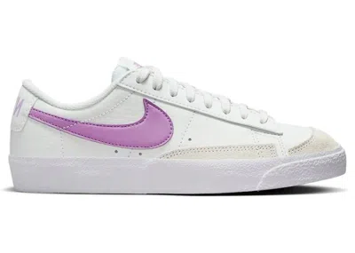 Pre-owned Nike Blazer Low '77 Vintage Sneakers In Summit White/rush Fuchsia