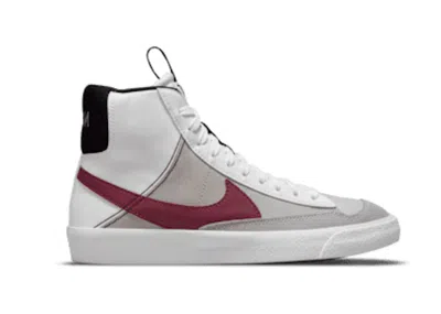 Pre-owned Nike Blazer Mid 77 Se Sneakers In White/rush Maroon/black