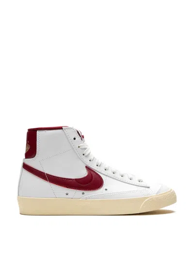 Nike Blazer Mid '77 Se Sneakers In White