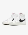 Nike Blazer Mid 77 Vintage Sneakers Bq6806-100 In White
