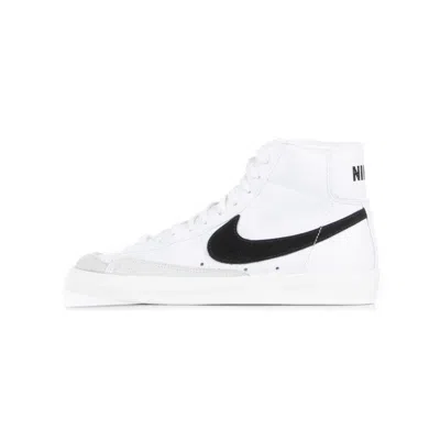Nike Blazer Mid 77 Vintage Sneakers Bq6806-100 In White