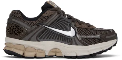Nike Brown Zoom Vomero 5 Sneakers In Baroque Brown/chrome
