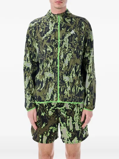 Nike Acg Ripstop Trail Running Jacket In Green