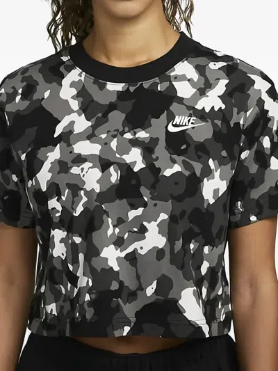 Nike Camouflage-print Short-sleeve T-shirt In Multi