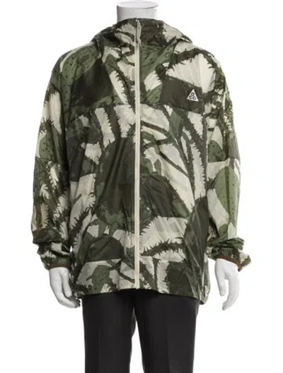 Pre-owned Nike Camouflage Print Windbreaker In Green
