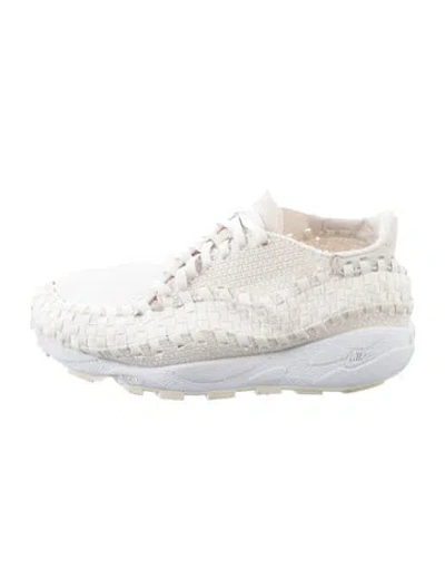 Pre-owned Nike Canvas Athletic Sneakers In White
