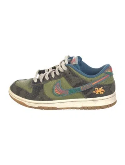 Pre-owned Nike Canvas Graphic Print Athletic Sneakers In Multicolor