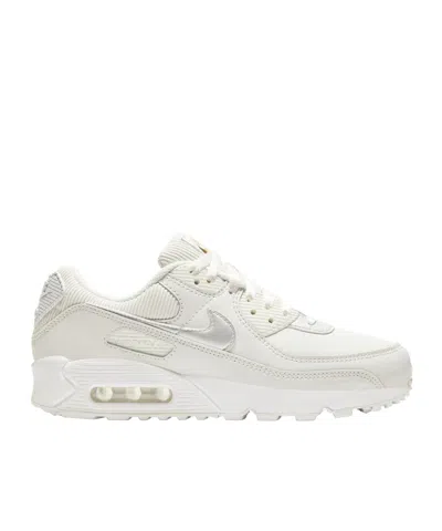 Nike Casual Sports Shoes In Golden