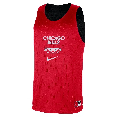 Nike Chicago Bulls Courtside  Men's Nba Mesh Practice Jersey In Red