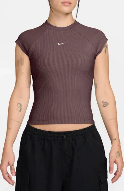 Nike Chill Crop Rib T-shirt In Brown