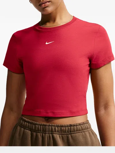 Nike Chill Knit Cropped T-shirt In Red