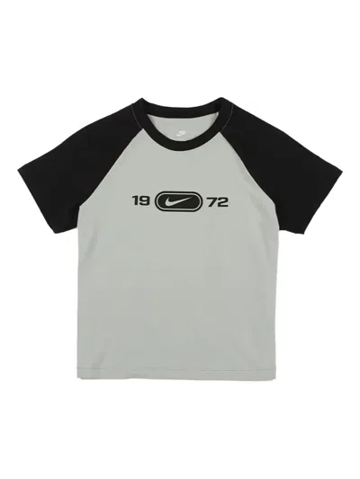 NIKE CHILL SLIM RAGLAN-SLEEVE T-SHIRT