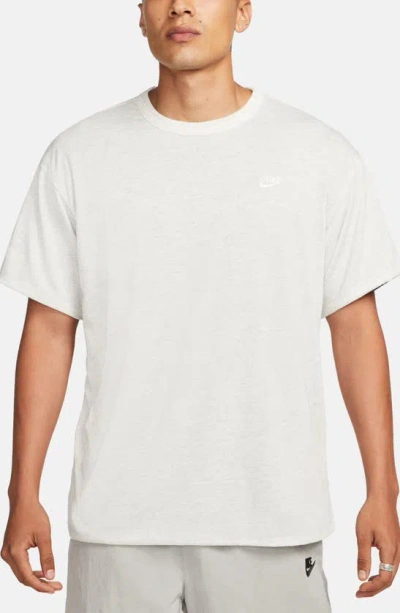 Nike Circa Short Sleeve T-shirt In Oatmeal Heather/ Coconut Milk