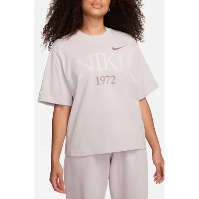 Nike Classics Cotton Boxy Graphic T-shirt