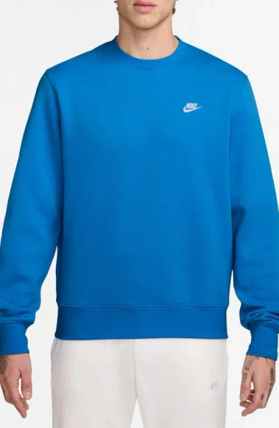 Nike Club Brushed Fleece Crewneck Sweatshirt In Blue