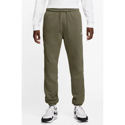 Nike Club Brushed Fleece Sweatpants In Green