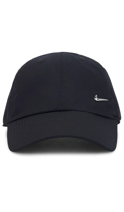 Nike Club Cap In Black & Metallic Silver