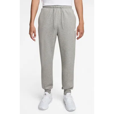 Nike Club Fleece Joggers In Gray