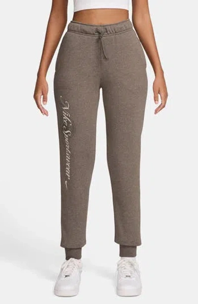 Nike Club Fleece Standard Joggers In Brown