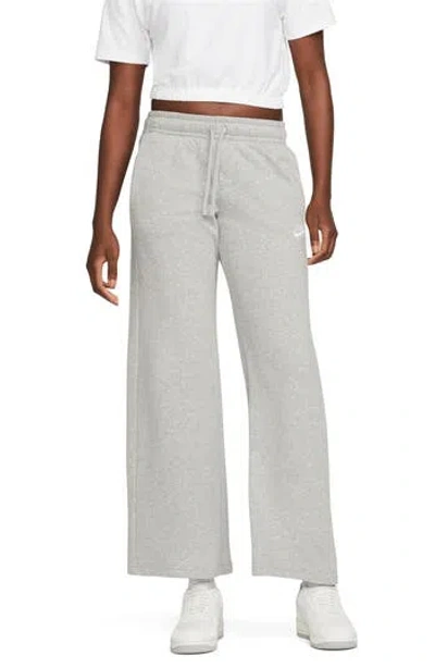 Nike Club Fleece Sweatpants In White