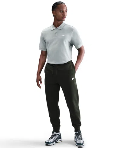 Nike Club Fleece Joggers In Black
