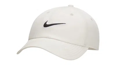 Pre-owned Nike Club Swoosh Cap In White