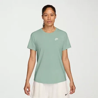 Nike Club Womens Crew Neck Short Sleeve Active T-shirt In Purple