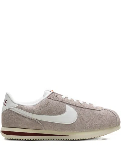 NIKE CORTEZ SE "COLLEGE GREY/SAIL" SNEAKERS
