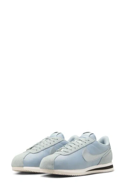 Nike Cortez Txt Sneaker In Platinum/platinum Tint