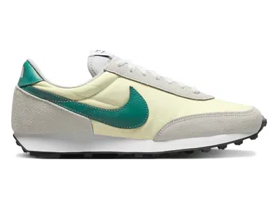 Pre-owned Nike Daybreak Green (women's) Sneakers In Coconut Milk/light Bone/black