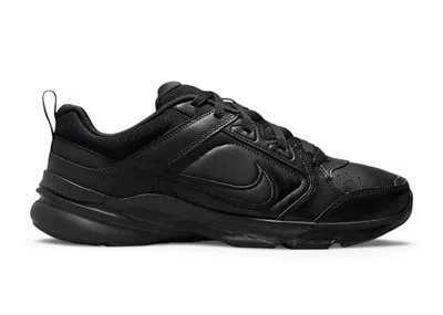 Pre-owned Nike Defy All Day Triple Sneakers In Black