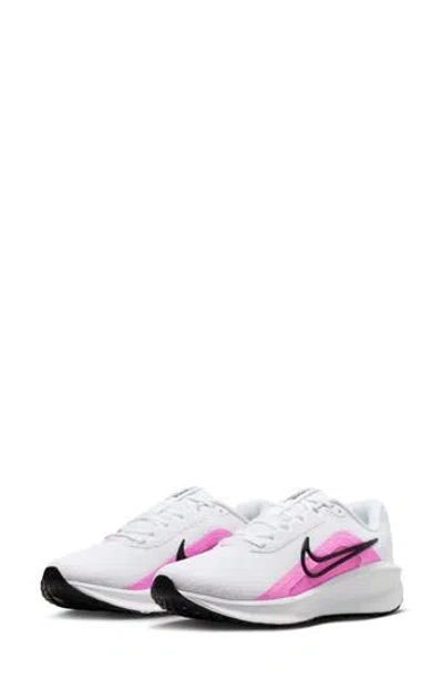 Nike Downshifter 13 Sneaker In White