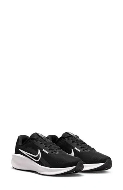 Nike Downshifter 13 Sneaker In Black/white-dk Smoke Grey