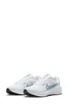 Nike Downshifter 13 Sneaker In White/denim/green
